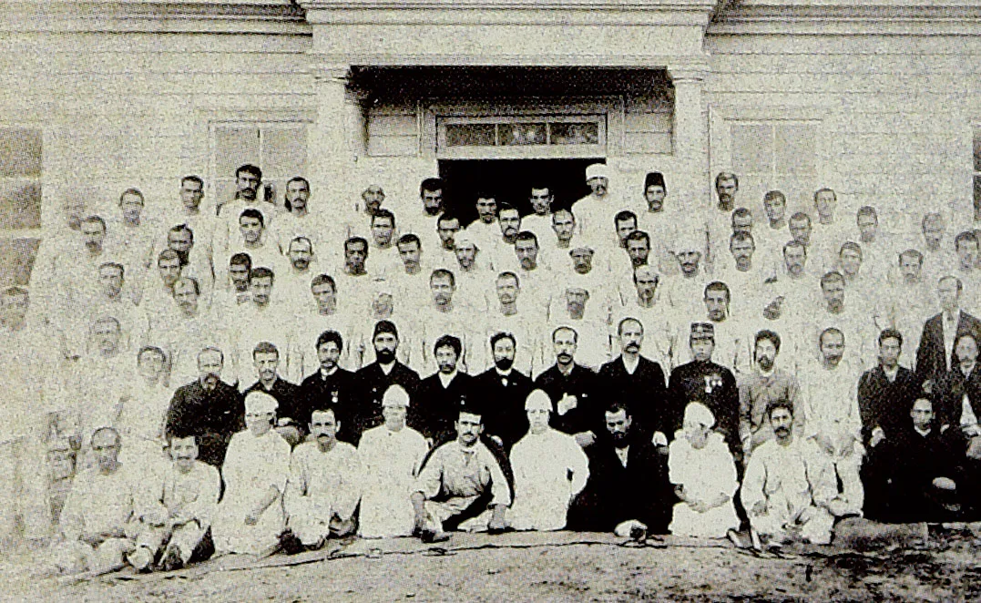 A group photograph of Ertuğrul survivors in front of the hospital in Kobe where they were treated, October 1890.